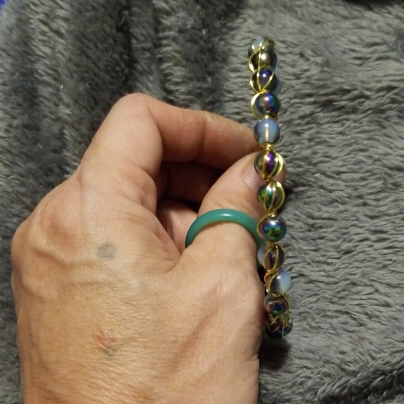 Abalone style glass bead bracelet - Picture 4 of 5